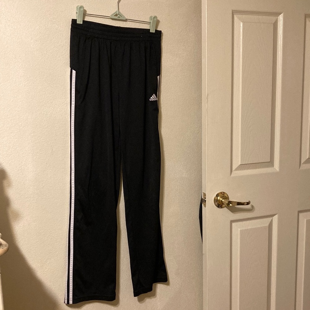 Adidas joggers  men’s Small